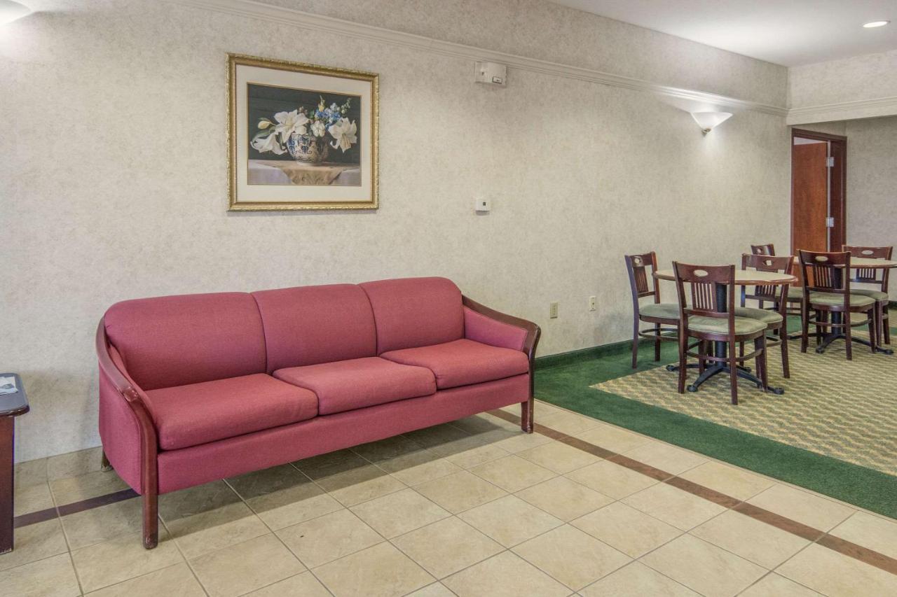 Econo Lodge Уедърфорд Екстериор снимка