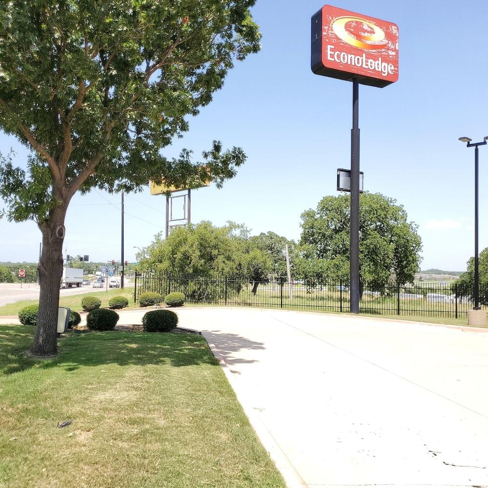 Econo Lodge Уедърфорд Екстериор снимка