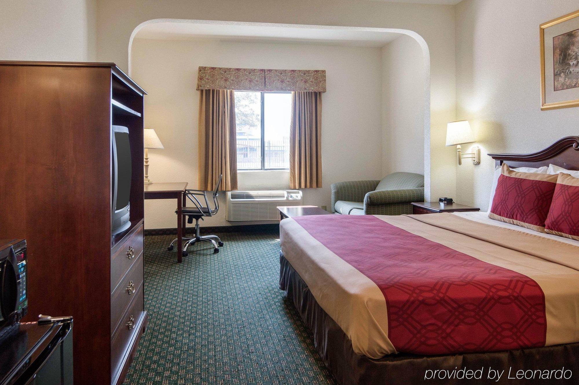 Econo Lodge Уедърфорд Екстериор снимка